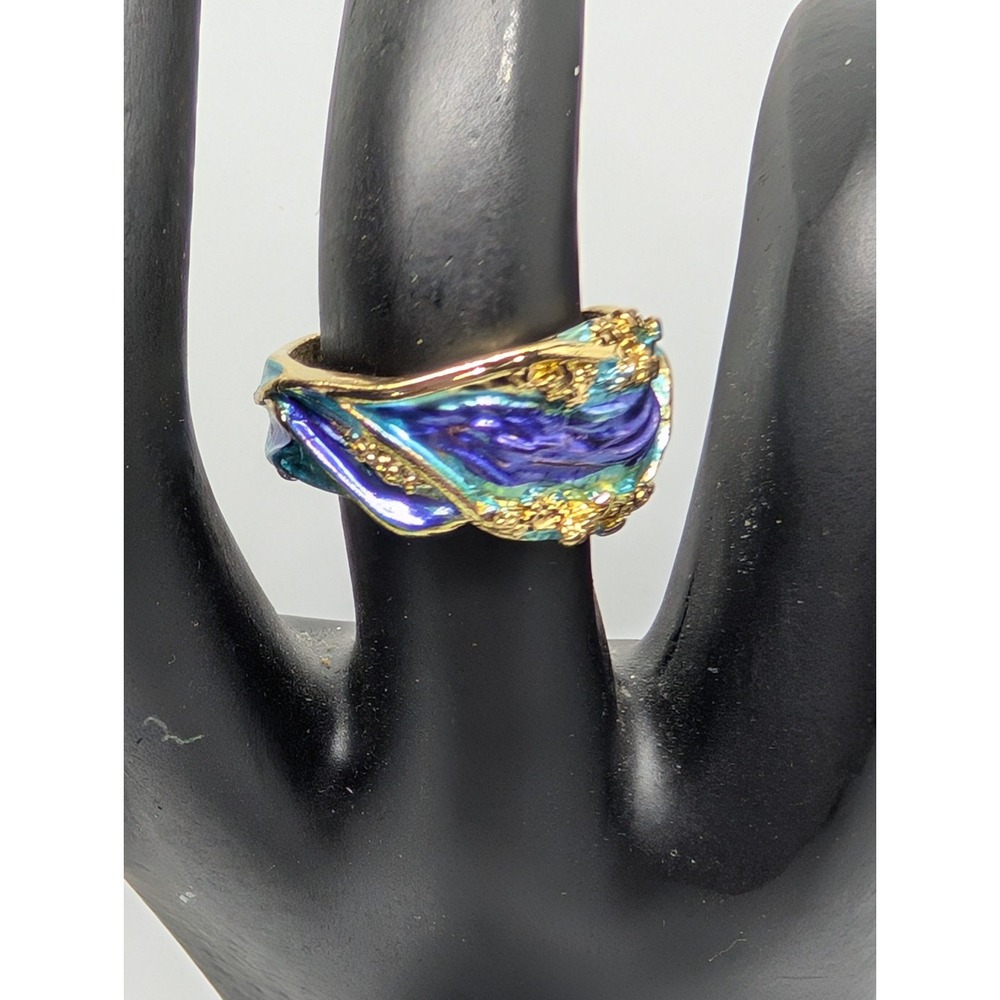 Beautiful Oceans Oath Blue Waveโ Ring size 7.5